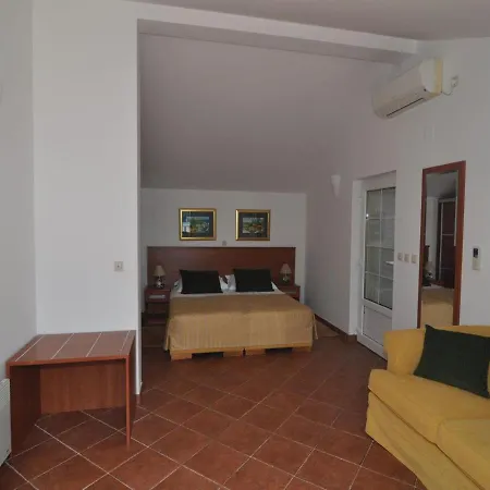 Appartement Marina- Beachfront, Sea View And Free Parking Molunat