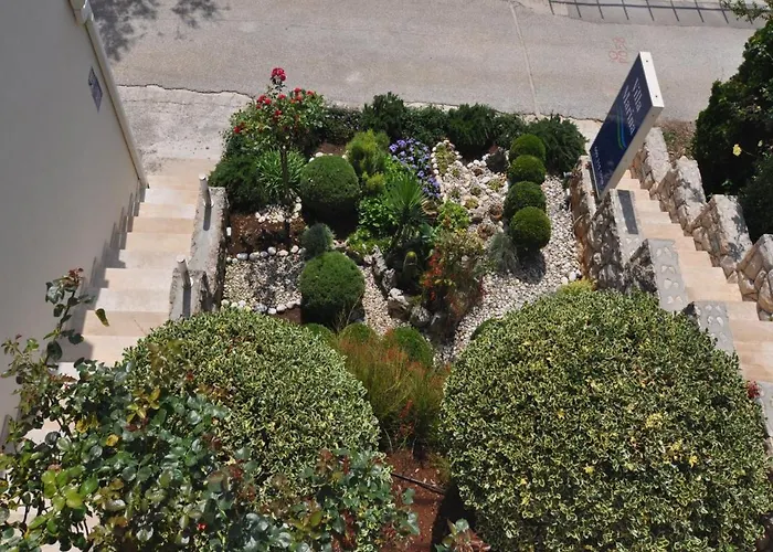 Marina- Beachfront, Sea View And Free Parking Διαμέρισμα Molunat