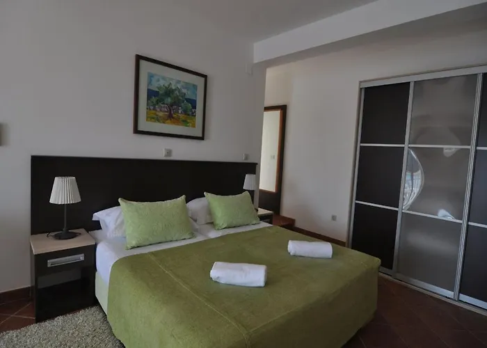 Διαμέρισμα Marina- Beachfront, Sea View And Free Parking