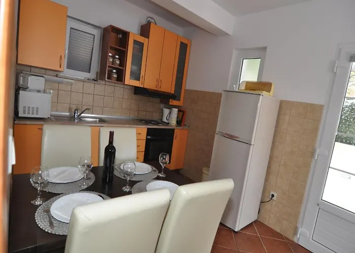 Marina- Beachfront, Sea View And Free Parking *