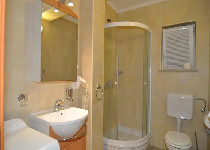 Διαμέρισμα Marina- Beachfront, Sea View And Free Parking