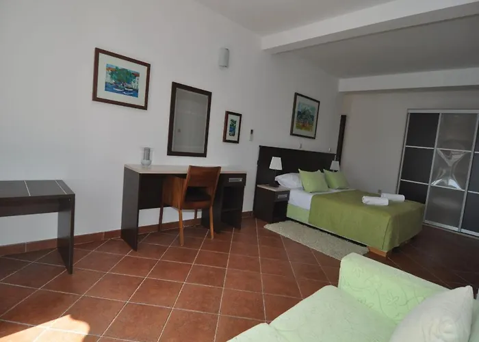 Marina- Beachfront, Sea View And Free Parking Molunat