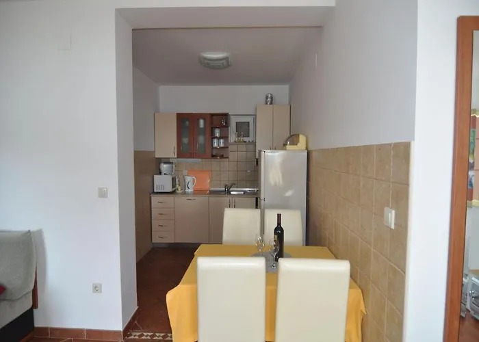 Marina- Beachfront, Sea View And Free Parking Διαμέρισμα