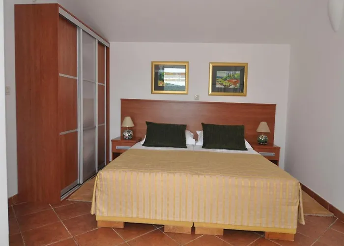 Marina- Beachfront, Sea View And Free Parking * Molunat