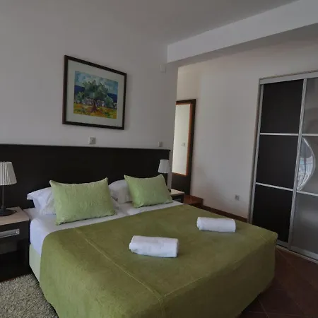 Appartement Marina- Beachfront, Sea View And Free Parking