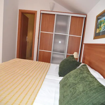 דירה Marina- Beachfront, Sea View And Free Parking מולונאט