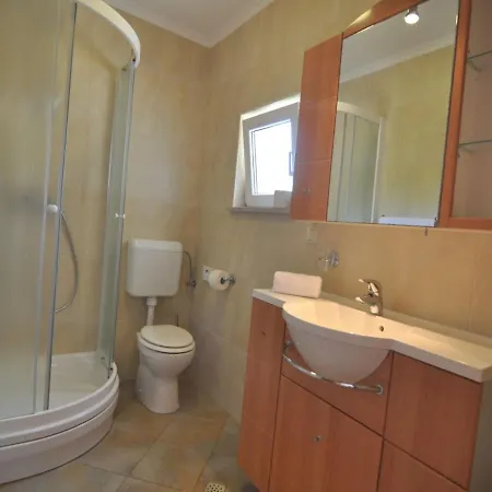 Marina- Beachfront, Sea View And Free Parking