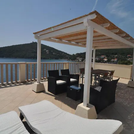 Marina- Beachfront, Sea View And Free Parking Appartement *