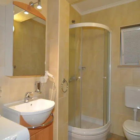 Appartement Marina- Beachfront, Sea View And Free Parking