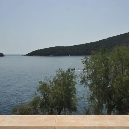 Marina- Beachfront, Sea View And Free Parking Appartement