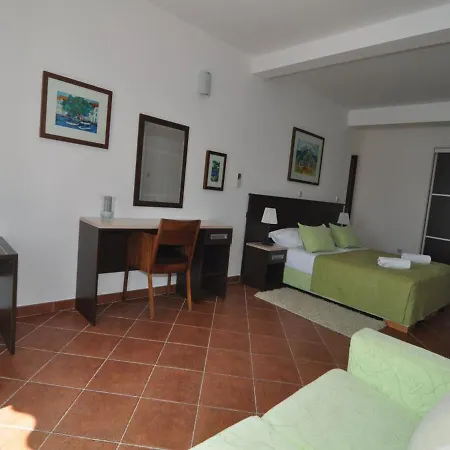 Marina- Beachfront, Sea View And Free Parking Molunat