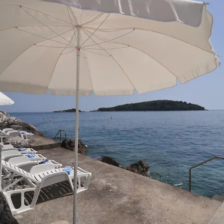 Appartement Marina- Beachfront, Sea View And Free Parking